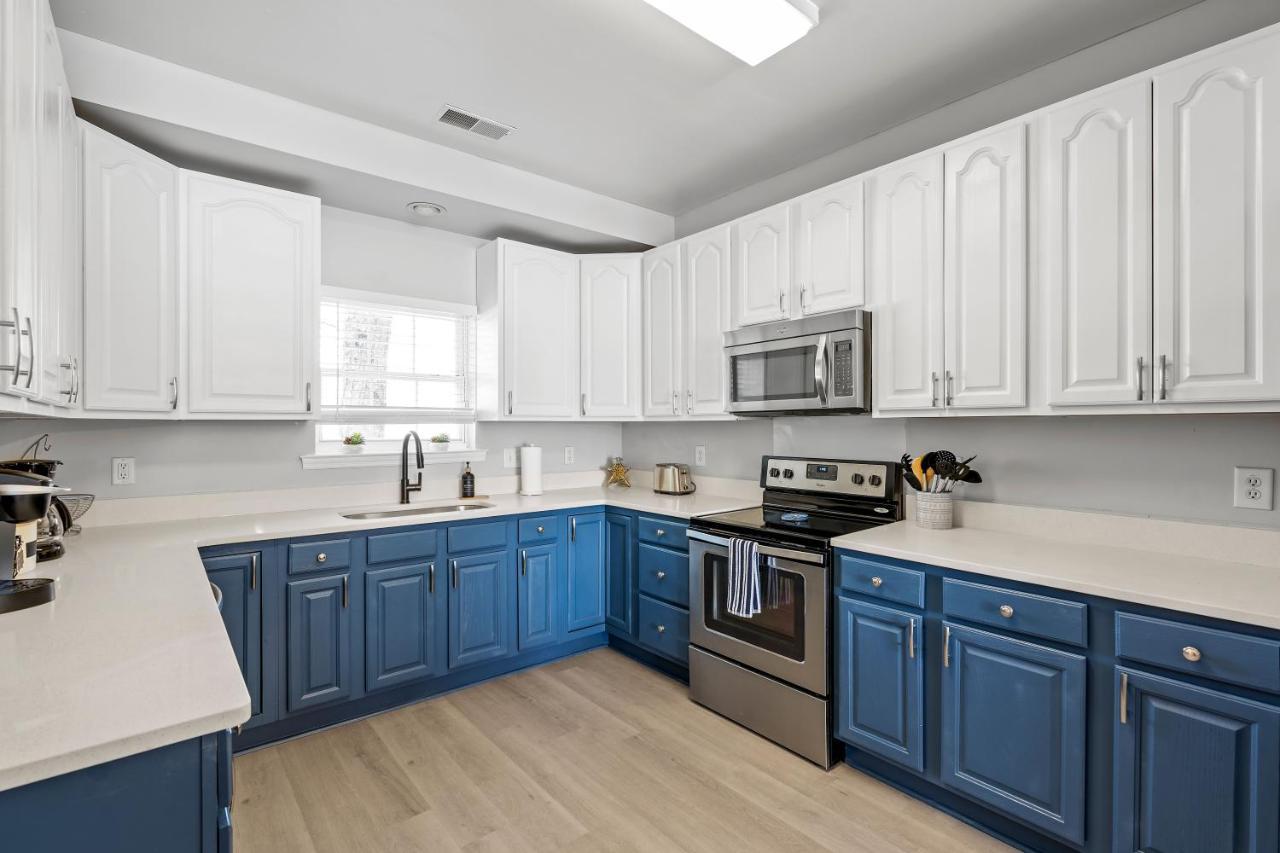 ☆Live On The Water! Lake Palmetto Palm W/ Patio - 10Min To Downtown & Beaches☆ Charleston Ngoại thất bức ảnh