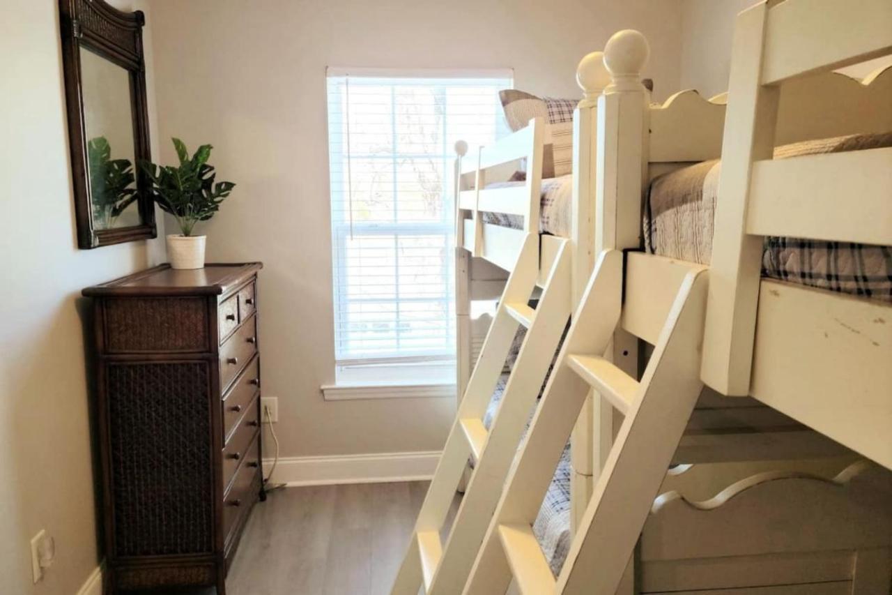 ☆Live On The Water! Lake Palmetto Palm W/ Patio - 10Min To Downtown & Beaches☆ Charleston Ngoại thất bức ảnh