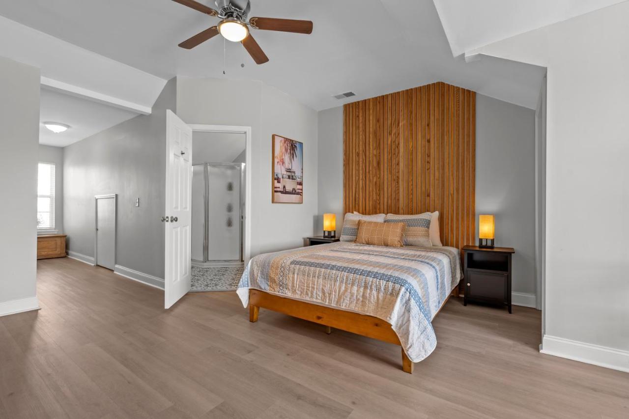☆Live On The Water! Lake Palmetto Palm W/ Patio - 10Min To Downtown & Beaches☆ Charleston Ngoại thất bức ảnh