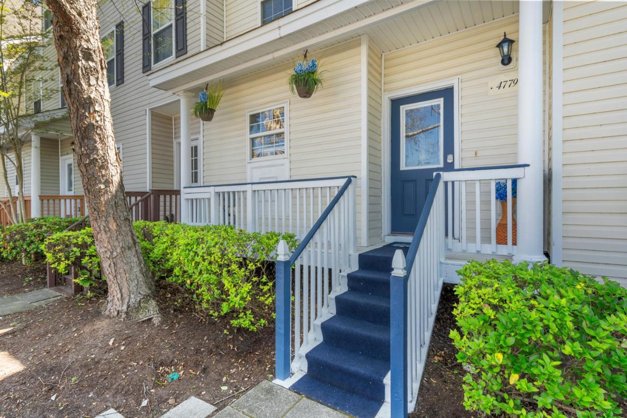 ☆Live On The Water! Lake Palmetto Palm W/ Patio - 10Min To Downtown & Beaches☆ Charleston Ngoại thất bức ảnh
