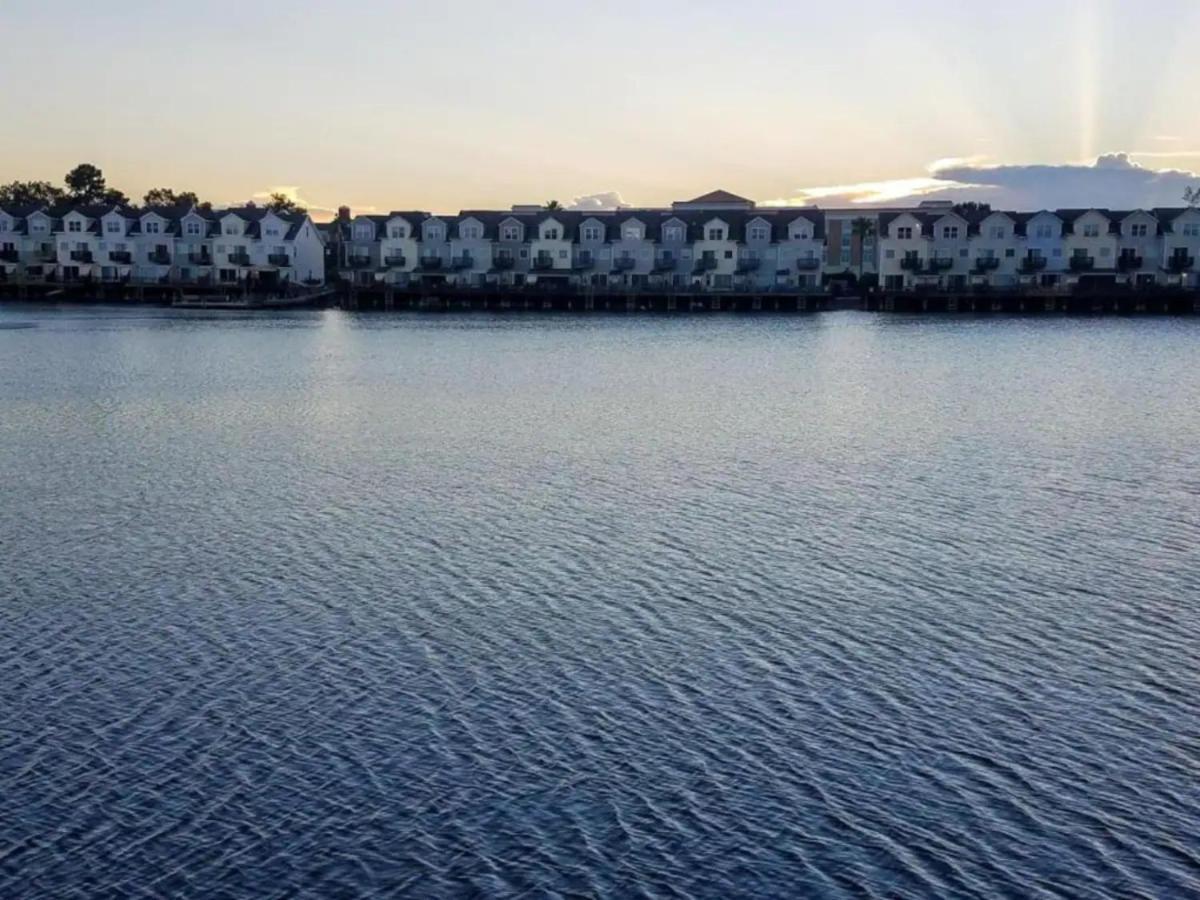 ☆Live On The Water! Lake Palmetto Palm W/ Patio - 10Min To Downtown & Beaches☆ Charleston Ngoại thất bức ảnh