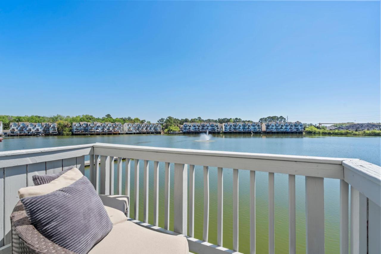 ☆Live On The Water! Lake Palmetto Palm W/ Patio - 10Min To Downtown & Beaches☆ Charleston Ngoại thất bức ảnh